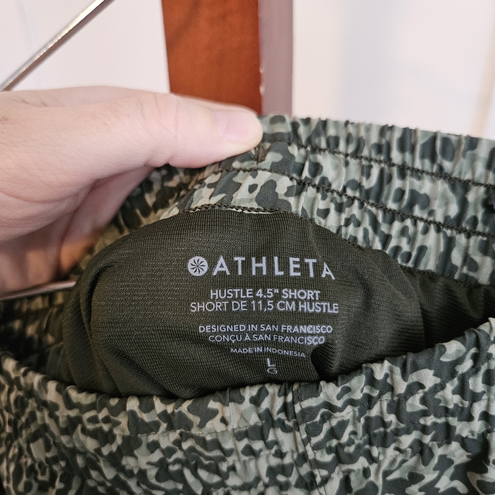 Athleta Hustle 4.5" short